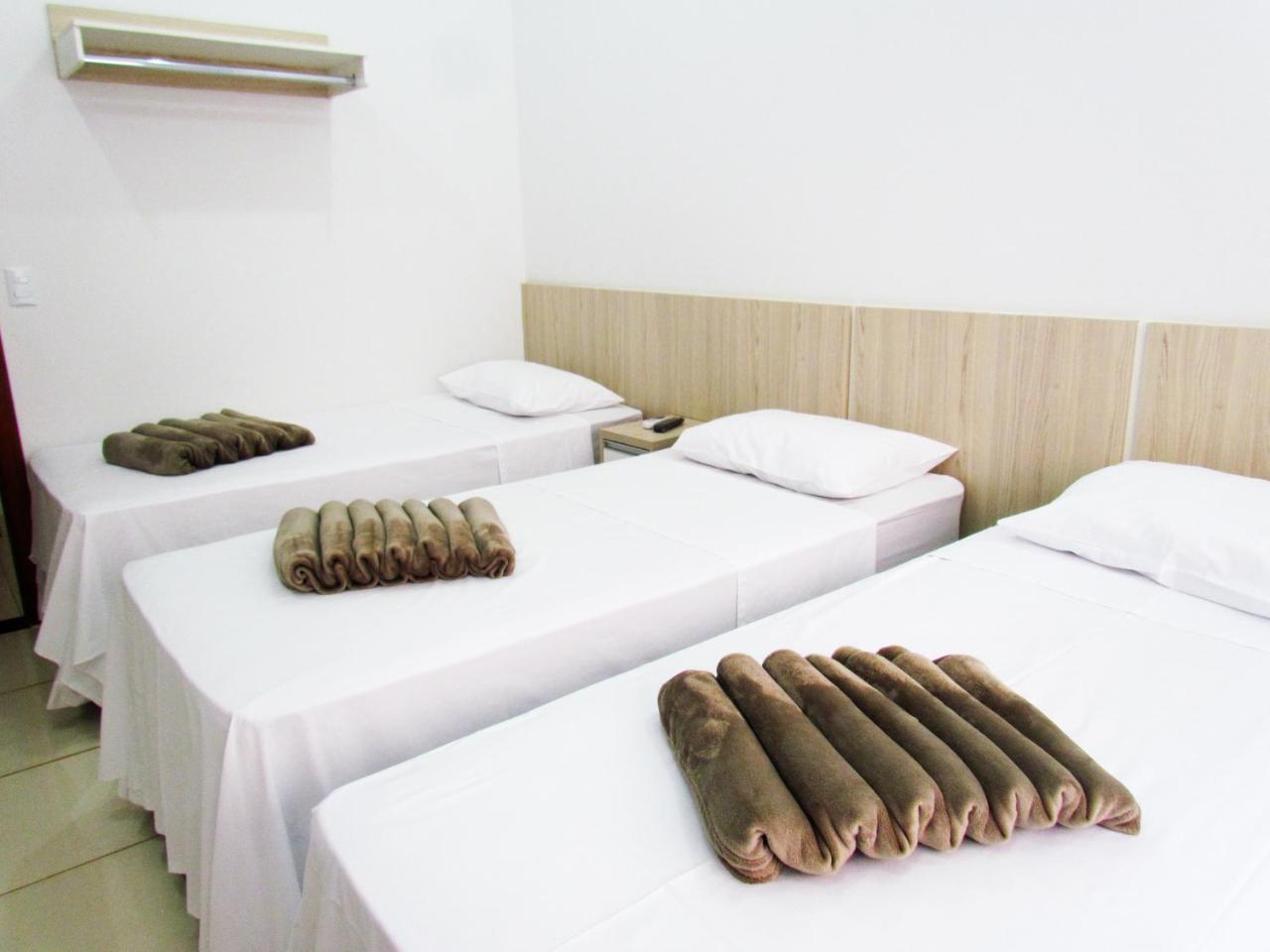 Hotel Oliveiras Trindade  Esterno foto